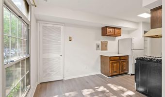 3378 WOODBURN Rd 11, Annandale, VA 22003