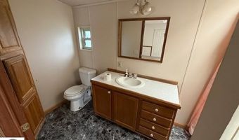7372 Clans St, Alma, MI 48801