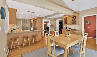 28 Algonquin Ave, Andover, MA 01810
