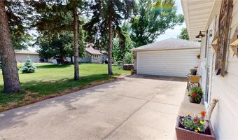 110 Hawthorne St W, Albert Lea, MN 56007