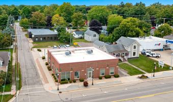 218 S Main St, Almont, MI 48003