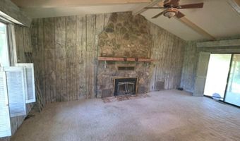 8526 SE 70th Ter, Baxter Springs, KS 66713