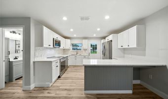 203 HERBERT St, Auburndale, FL 33823