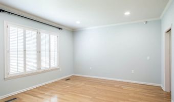 220 Lakeshore Dr, Alma, GA 31510