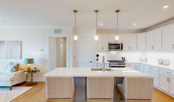 1 Longview Dr 106, Atkinson, NH 03811