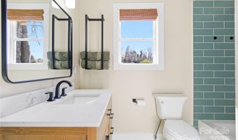 39 W Haven Dr, Arden, NC 28704