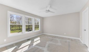 805 Club Dr W, Aurora, OH 44202