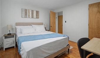 137 Kingstown Rd, Narragansett, RI 02882