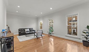 1815 POTOMAC GREENS Dr, Alexandria, VA 22314