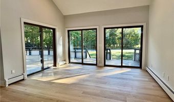 280 W Reach Dr, Jamestown, RI 02835