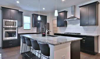 620 N Sullivan St, Addison, IL 60101