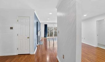 27207 Plantation Dr NE, Atlanta, GA 30324