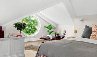 50 School St 7, Newport, RI 02840