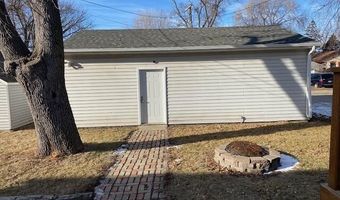 1324 S 2nd St, Aberdeen, SD 57401