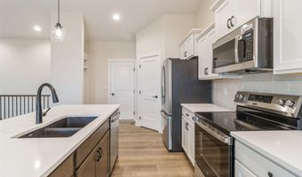 4407 NE 8th St, Ankeny, IA 50021