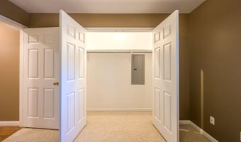8 Oak Meadow Cv, Batesville, AR 72501