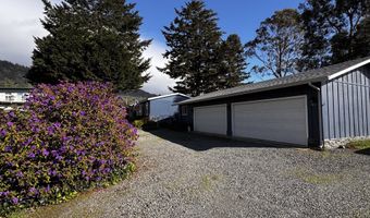 97818 HANSCAM Ln, Brookings, OR 97415