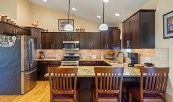 417 33rd St SW, Altoona, IA 50009