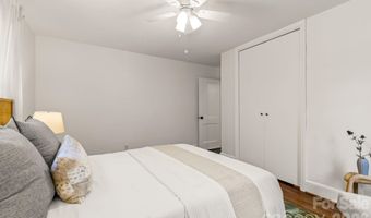 2220 Arnold Dr, Charlotte, NC 28205