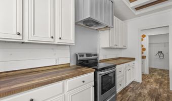 1262 Penny Morris Rd, Baxley, GA 31513