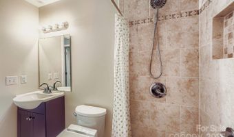 1305 Lauren Village Dr, Charlotte, NC 28213