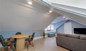 382 Spring St 3, Newport, RI 02840