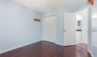 57 Hunters Crossing Dr, Coventry, RI 02816