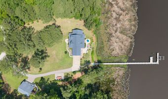 555 Dawson Creek Dr, Arapahoe, NC 28510