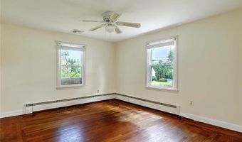 61 Reservoir Ave, Johnston, RI 02919