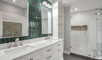 4917 ERIE St, Annandale, VA 22003