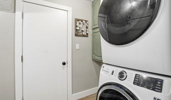 232 Charing Cross Rd, Indianapolis, IN 46217