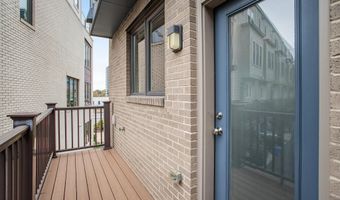 6940 ROCKLEDGE Dr, Bethesda, MD 20817