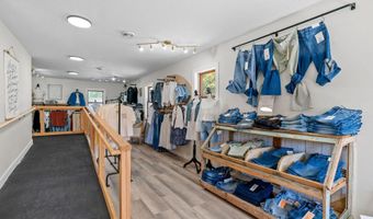 623 E Main St, Anoka, MN 55303
