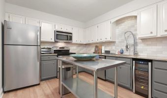 4 DUDLEY Ct, Bethesda, MD 20814