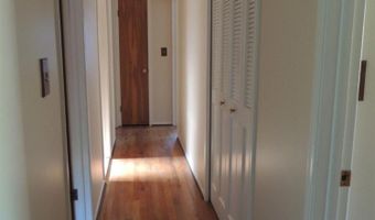 2098 Yorktown Dr, Ann Arbor, MI 48105