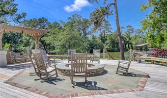 40 Royal James Dr, Hilton Head Island, SC 29926