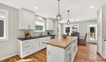 1204 Meadow Ln, Charlotte, NC 28205