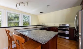 365 Boston Neck Rd, Narragansett, RI 02882