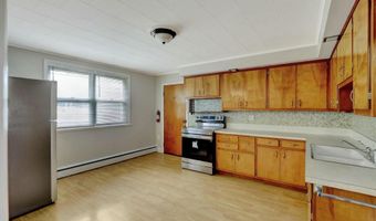 4 June Pl, Aberdeen, NJ 07747