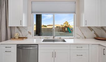 12961 Davona Dl, Apple Valley, CA 92308