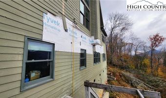 274 Highland Cir, Banner Elk, NC 28604