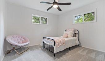 18 S Hampstead Ln, Bella Vista, AR 72714