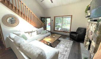 96 Spencer Ln, Albrightsville, PA 18210