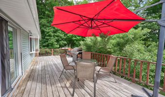 37 Anella Dr, Bethany, CT 06524