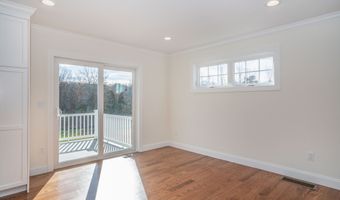 975 High Rd, Berlin, CT 06037