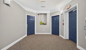 41895 CATHEDRAL VALLEY Sq 401, Aldie, VA 20105