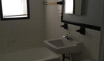 1724 N QUINN St 106, Arlington, VA 22209