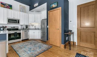 59 College St 402, Asheville, NC 28801