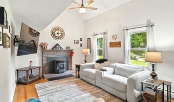 171 White Fox Rd, Agawam, MA 01030