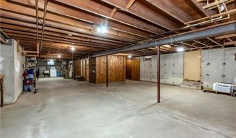 23 Roselawn Ave, North Smithfield, RI 02824